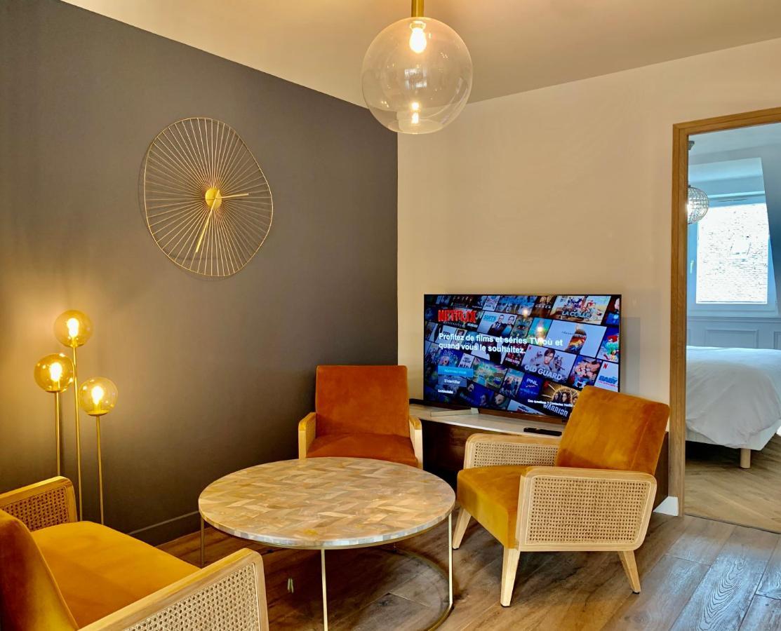 Les Trois B - Hypercentre De Beaune Бон Экстерьер фото